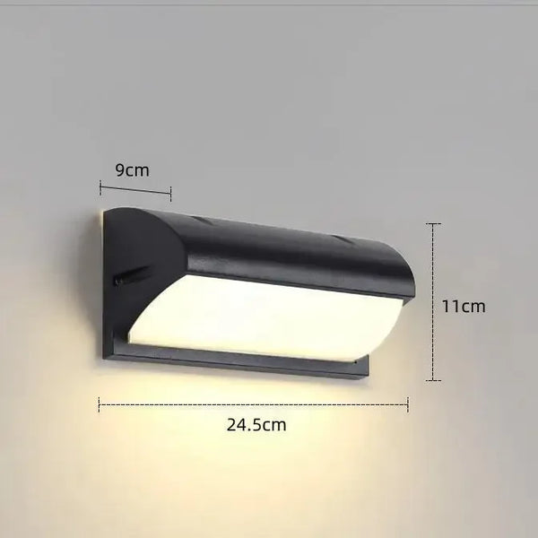 Moderne zwarte wandlamp, LED buitenverlichting, waterdicht, afmetingen 24,5x11x9 cm, energiezuinig, geschikt voor tuin en terras.