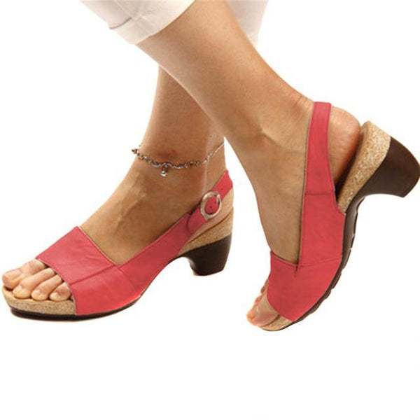 Elegante rode orthopedische sandalen met stevige hak, open teen en verstelbare band, ideaal voor comfort en stijl. Perfecte zomerschoenen.