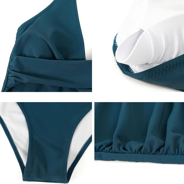 Donkergroene bikini met witte voering, close-up details van stof en naden, dames badmode, zomer strandkleding, modieuze zwemkleding.