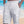 Witte linnen cargo shorts voor heren op strand, comfortabele zomerkleding, casual stijl, ideaal voor strandvakanties en warme dagen.