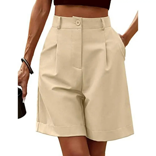 Beige damesbermuda met hoge taille, knoopsluiting en steekzakken. Perfect voor zomermode en casual outfits. Comfortabele en stijlvolle pasvorm.