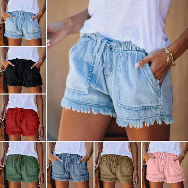 Dames denim shorts met franjes, verkrijgbaar in blauw, zwart, rood, groen, bruin en roze. Casual zomerstijl met elastische taille en zakken.