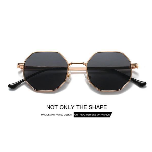 Polygoon zonnebril met metalen frame, vintage design voor vrouwen. Trendy accessoire voor rijden en reizen. Mode 2024.