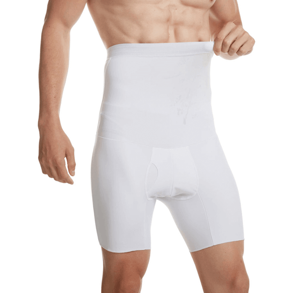 Man draagt witte compressieshorts met hoge taille, ideaal voor postoperatief herstel en lichaamsvormend effect. Comfortabele, ademende stof.