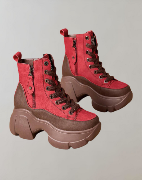 Rode en bruine platform sneakers met dikke zolen en rits, trendy damesmode, casual en comfortabel schoeisel, opvallend design.
