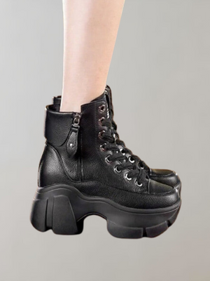 Zwarte leren platformlaars met veters en rits, chunky zool, trendy damesmode, comfortabele en stijlvolle enkellaars voor dagelijks gebruik.