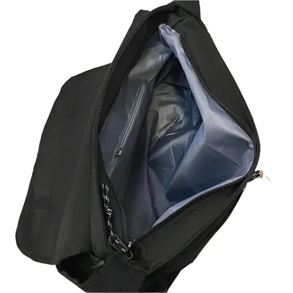 Zwarte schoudertas met open rits en grijze binnenvoering, ideaal voor werk of school. Ruime messenger bag voor laptop en documenten.
