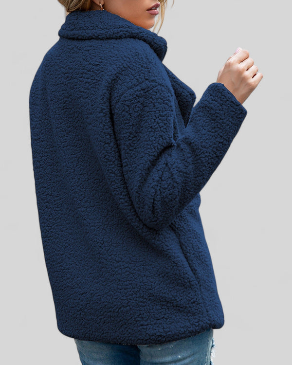 Blauwe teddyjas dames, achterkant, met kraag en lange mouwen, casual wintermode, warme fleece stof, trendy en comfortabel design.