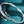 Zilveren armband met gedraaide details op groene achtergrond, elegant en stijlvol sieraad, perfect voor modieuze accessoires en sieradenliefhebbers.