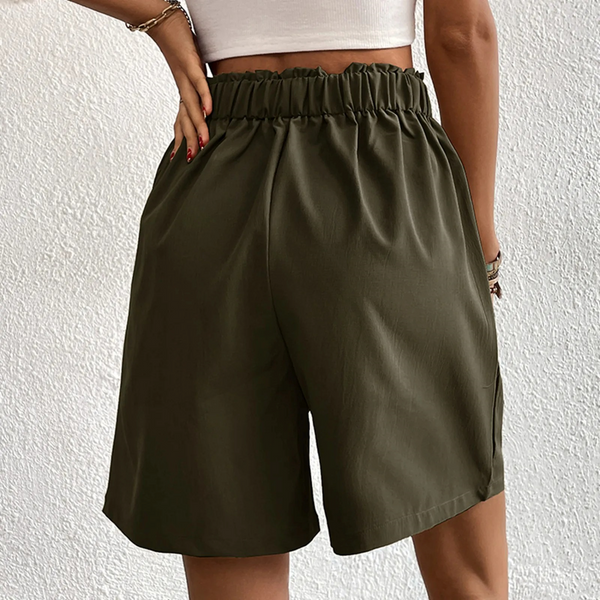 Donkergroene dames short met elastische tailleband, casual zomerstijl, comfortabele pasvorm, perfect voor dagelijks gebruik en stranduitjes.