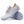 Grijze minimalistische hardloopschoenen met flexibele zool en ademend mesh, ideaal voor sport en fitness. Comfortabele pasvorm, lichtgewicht ontwerp.