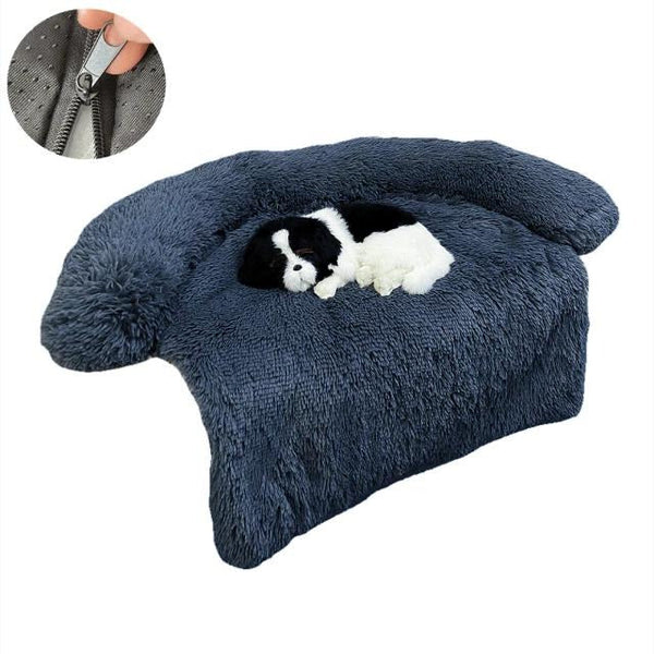 Pluche hondenmand in donkergrijs met een slapende zwart-witte hond, antislip onderkant en afneembare hoes. Comfortabele huisdierbedden.