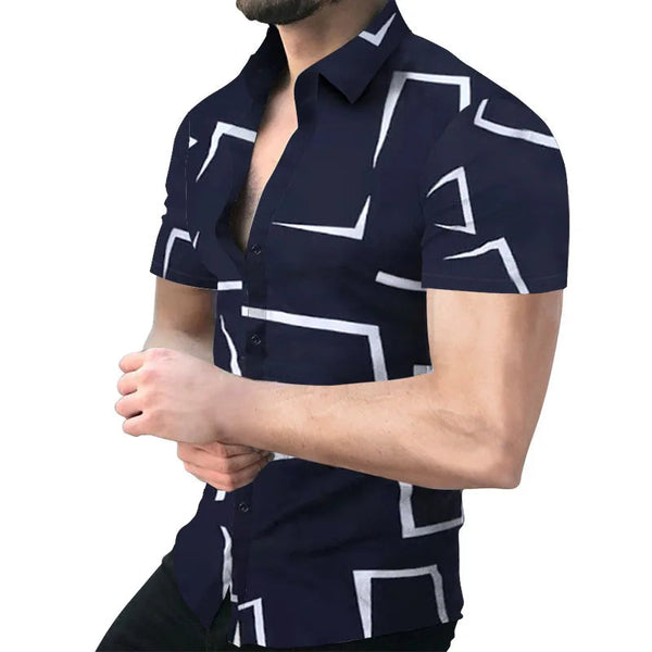 Donkerblauw herenoverhemd met korte mouwen en geometrisch wit vierkant patroon, ideaal voor casual en formele gelegenheden.