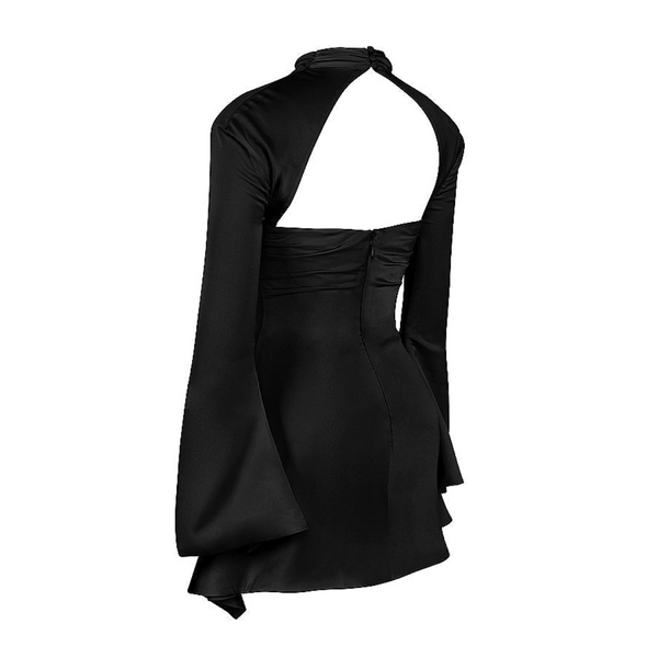 Zwarte satijnen jurk met open rug en lange mouwen, elegante avondkleding, modieuze damesjurk, stijlvolle kleding voor speciale gelegenheden.