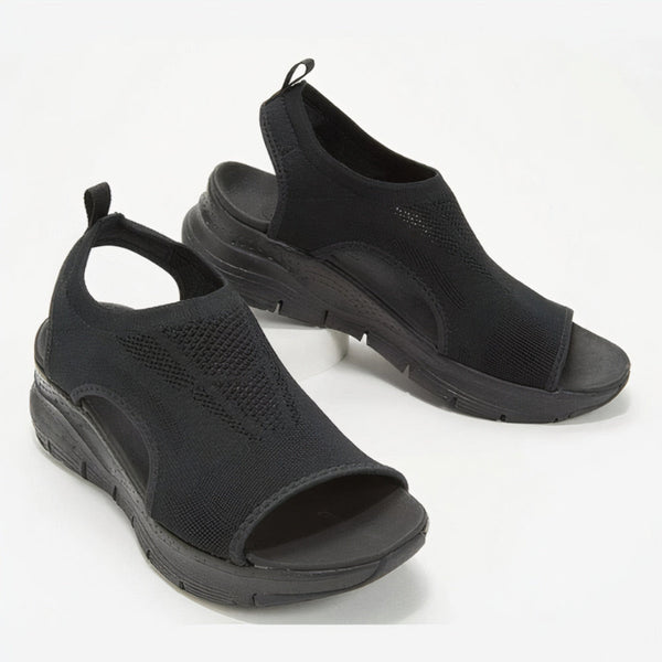 Zwarte ademende sandalen met open teen en elastische band, ideaal voor comfort en stijl. Perfecte zomerschoenen voor dagelijks gebruik.