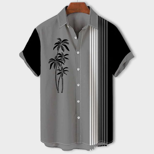Grijs en zwart herenoverhemd met korte mouwen, palmboomprint en verticale strepen. Casual zomermode, ideaal voor strand en vakantie.