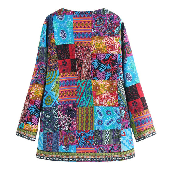 Kleurrijke patchwork blouse met lange mouwen, bohemian stijl, blauw en rood patroon, damesmode, casual en trendy kleding.
