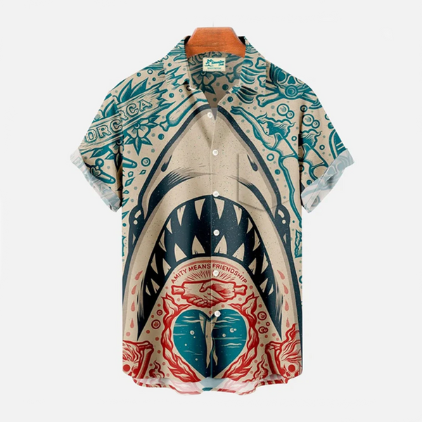 Herenoverhemd met haaienprint, korte mouwen, blauwe en rode grafische elementen, casual zomermode, katoen, knoopsluiting, strandstijl.