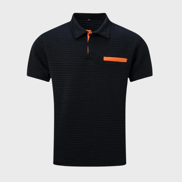 Zwarte polo met korte mouwen, oranje knoopsluiting en borstzak. Moderne herenmode, casual stijl, comfortabele pasvorm. Perfect voor dagelijks gebruik.