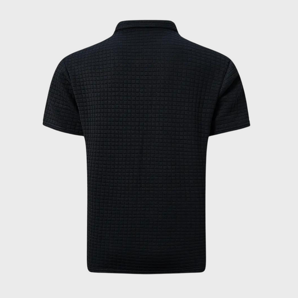 Zwarte polo met korte mouwen en textuurpatroon, herenmode, casual stijl, hoogwaardige katoenen stof, perfect voor dagelijks gebruik.