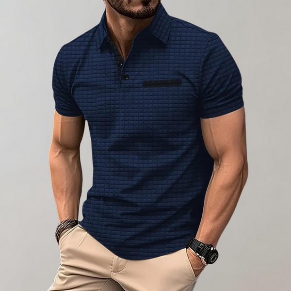 Donkerblauw geruit poloshirt voor heren, korte mouwen, stijlvolle casual look. Perfect voor modebewuste mannen. Comfortabel en trendy design.