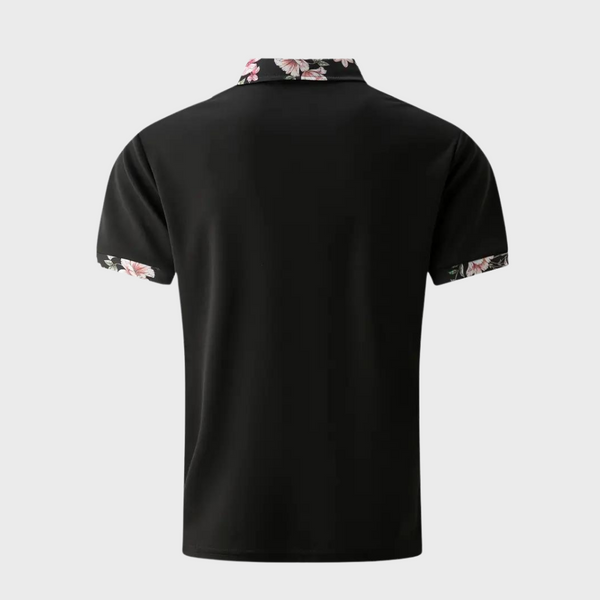 Zwarte polo met bloemenprint op kraag en mouwen, herenmode, casual stijl, korte mouwen, hoogwaardige stof, trendy design, achteraanzicht.