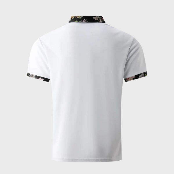 Witte polo met bloemenkraag en mouwdetails, herenmode, casual stijl, hoogwaardige stof, perfect voor zomerse outfits en stijlvolle gelegenheden.