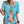 Vrouw draagt blauw T-shirt met kleurrijke katprint en bril, casual mode, trendy dameskleding, artistiek ontwerp, zomeroutfit.