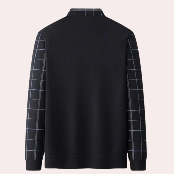 Zwarte trui met geruite mouwen, achteraanzicht. Stijlvolle herenkleding, casual en modern design. Perfect voor dagelijks gebruik en modebewuste mannen.