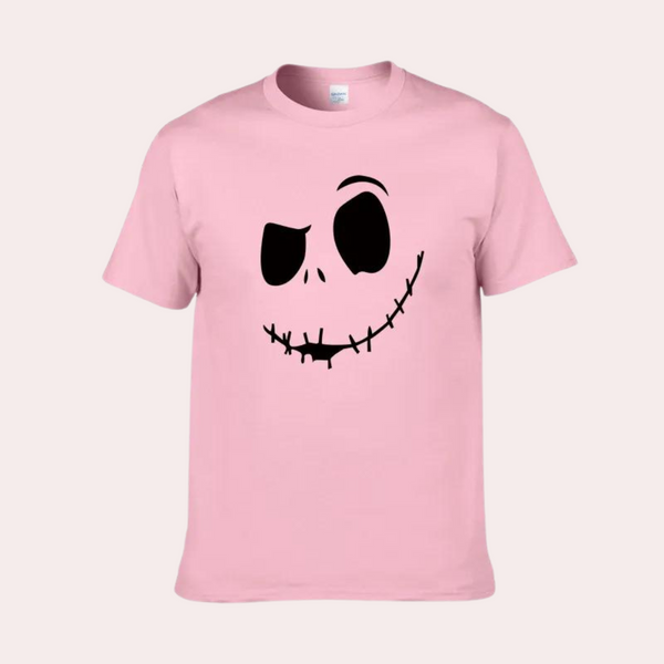 Roze T-shirt met zwart, grijnzend gezicht ontwerp, unisex, casual mode, katoen, perfect voor dagelijks gebruik, trendy kledingstijl.
