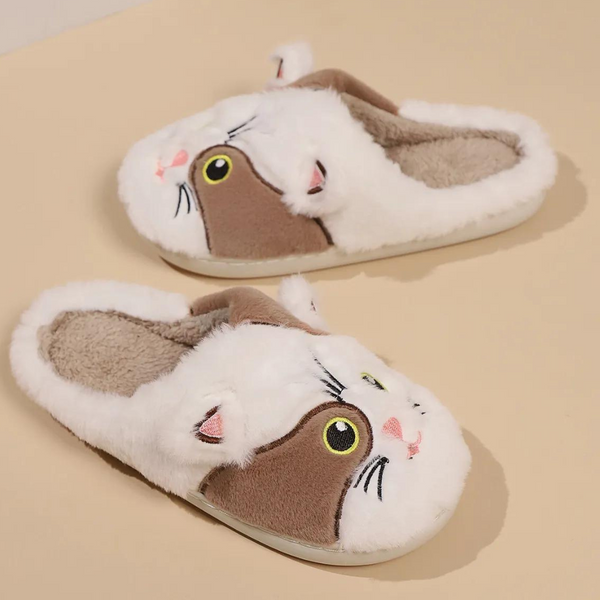 Pluche pantoffels met kattengezicht, bruin en wit, zachte voering, comfortabele dames slippers, perfect voor binnengebruik, schattig kattendesign.