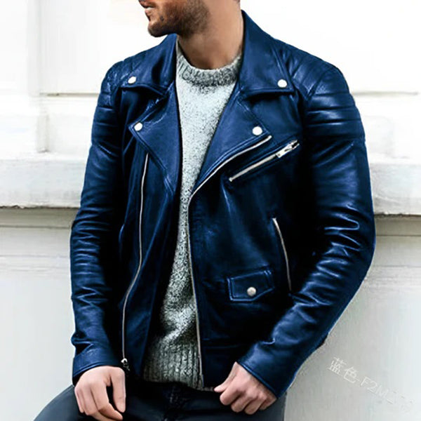 Man in blauwe leren bikerjas, herenmode, stijlvolle motorjas, casual outfit, trendy kleding, herfst-winter stijl, mode-accessoires.