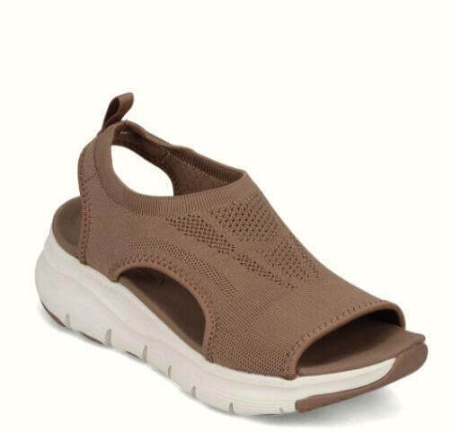 Bruine comfortabele sandalen met open teen en dikke witte zool, ideaal voor dagelijks gebruik. Perfecte zomerschoenen voor dames.