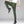 Man in groene, slanke, casual zomerbroek van ijszijde, toont flexibiliteit. Ideaal voor herenmode, lichte en ademende kleding.