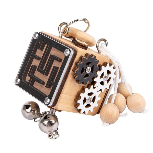 Houten fidget cube met tandwielen, doolhof en kralen, ideaal voor stressverlichting en concentratie. Perfect speelgoed voor kinderen en volwassenen.
