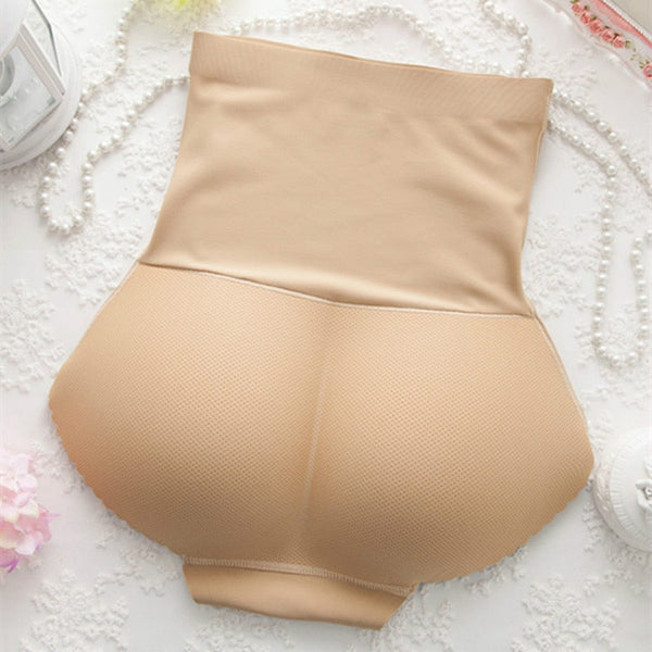 Beige corrigerend ondergoed met hoge taille en push-up effect, ontworpen voor een slanker silhouet. Comfortabel shapewear voor vrouwen.