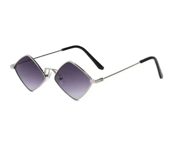 Hipster polygoon zonnebril voor dames met onregelmatig vintage klein frame, ruitvormig ontwerp, retro stijl, zwart en zilver, UV-bescherming.