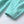 Lichtblauwe fleece stof close-up, zachte textuur, geschikt voor kleding en interieur, hoogwaardige kwaliteit, trendy kleur, duurzaam materiaal.
