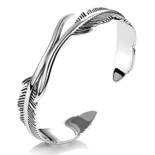 Zilveren armband met veerontwerp, elegant en modern, perfect voor dames. Hoogwaardige sieraden, modieuze accessoire, ideaal als cadeau.