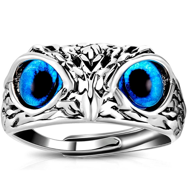 Zilveren uil ring met opvallende blauwe ogen, gedetailleerd ontwerp, sieradenaccessoire voor mannen en vrouwen, unieke dierenring.