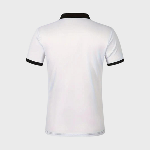 Wit herenpoloshirt met zwarte kraag en mouwboorden, gestreept design, korte mouwen. Stijlvol en modern, perfect voor casual en zakelijke gelegenheden.