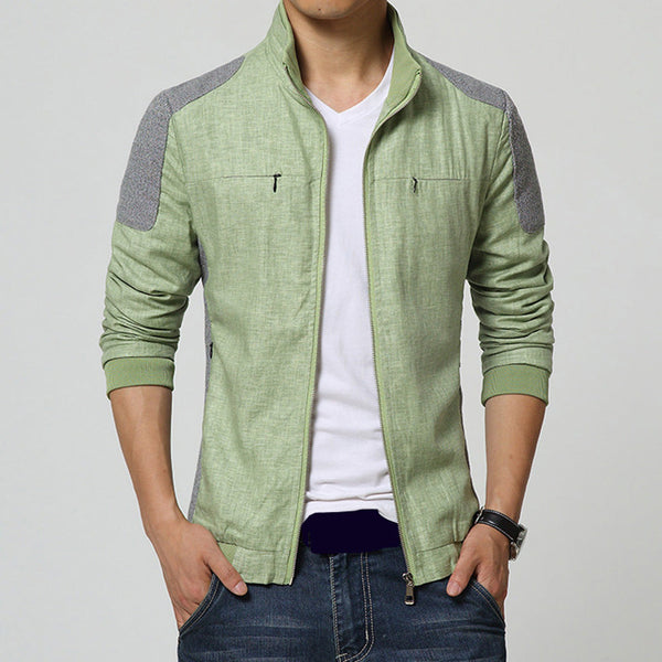 Groene zomerjas voor heren met grijze schouderaccenten, ritssluiting en zakken. Stijlvolle casual jas, perfect voor lente en zomer.