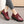 Rode damessneakers met bloemenborduursel, comfortabele casual schoenen, zwarte zool, trendy mode, perfect voor dagelijks gebruik.