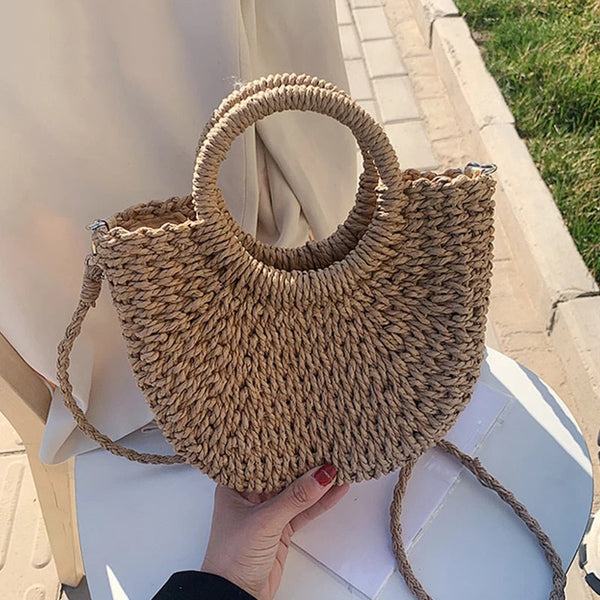 Rieten handtas met ronde handvatten, zomerse strandtas, handgemaakt van natuurlijke materialen, perfect voor casual en strandoutfits.