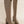 Hoge beige leren laarzen met blokhak, stijlvolle damesmode, kniehoge laarzen voor herfst en winter, elegant en trendy schoeisel.