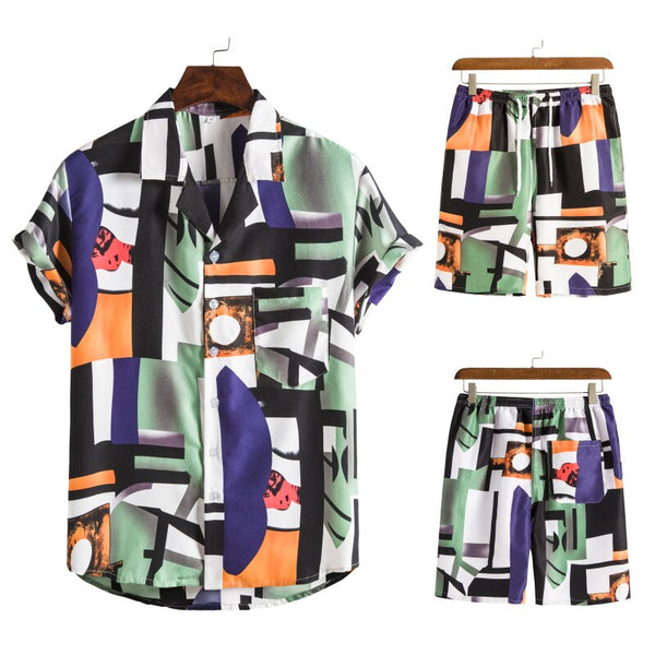 Abstracte heren pyjama set met korte mouwen en korte broek, kleurrijk geometrisch patroon, comfortabele stof, ideaal voor zomernachten.
