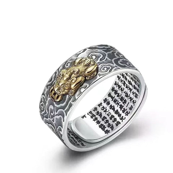 Zilveren ring met gouden draak, wolkenpatroon en Chinese karakters. Unieke sieraden, oosterse stijl, luxe design, handgemaakt.