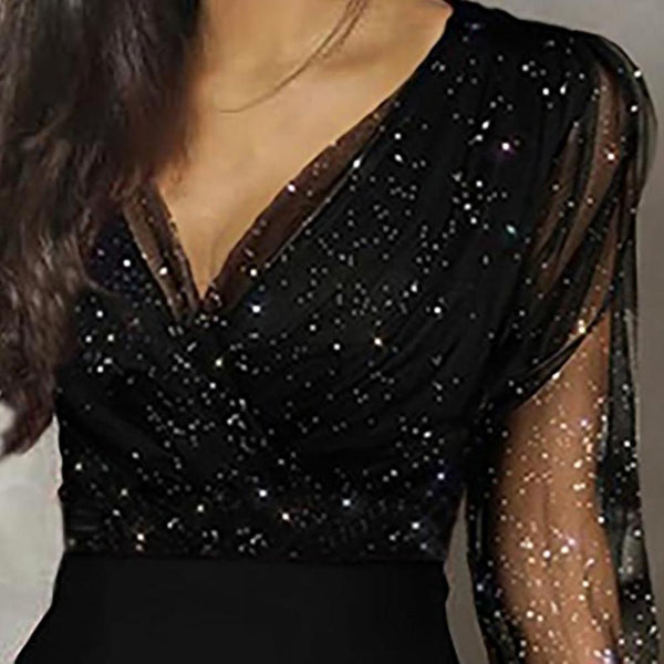 Zwarte avondjurk met glinsterende pailletten en doorschijnende mouwen, elegante damesmode, feestkleding, glamour outfit.