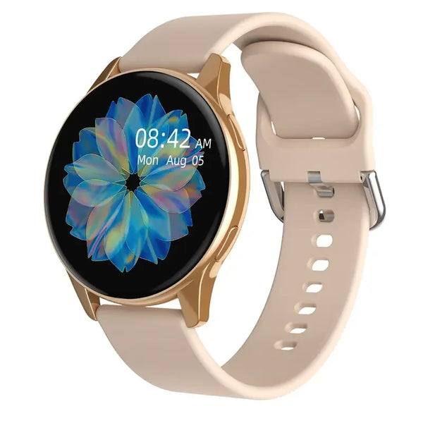 Gouden smartwatch met beige band, digitaal display met bloemmotief en tijdsaanduiding. Stijlvol horloge voor fitness en dagelijkse activiteiten.