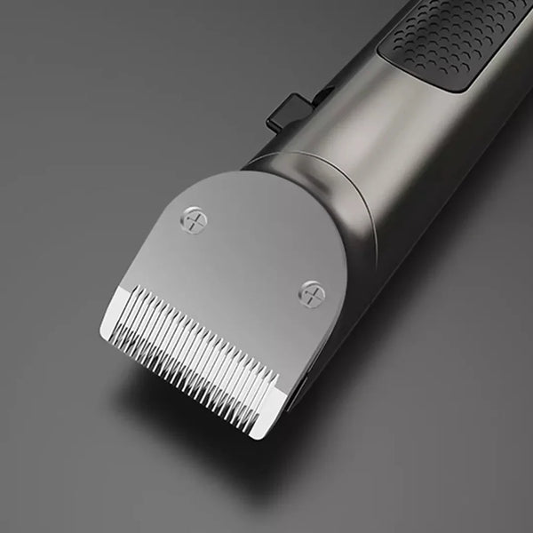 Professionele tondeuse met roestvrijstalen mes, ergonomisch ontwerp en antisliphandvat. Ideaal voor precisiesnitten en haarverzorging thuis.